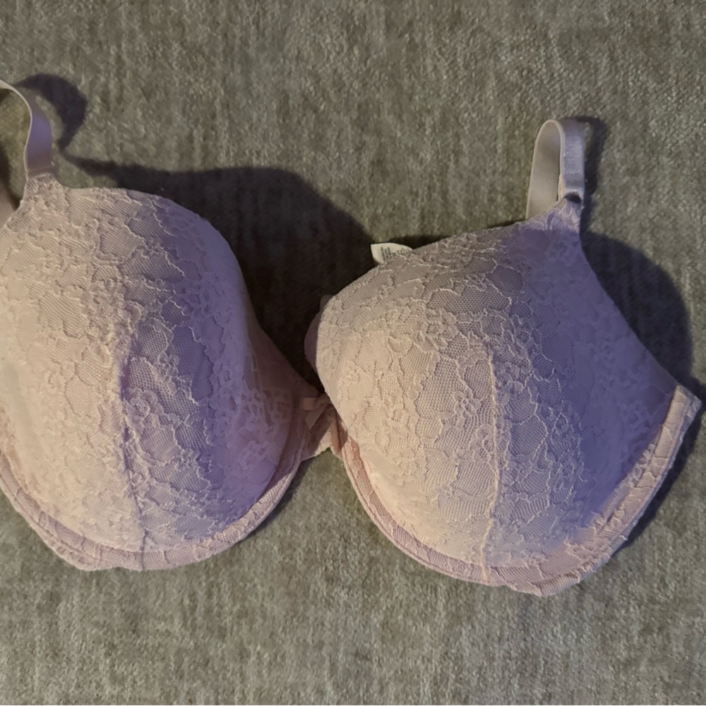 Victoria's Secret Lace Bra in Soft Pink